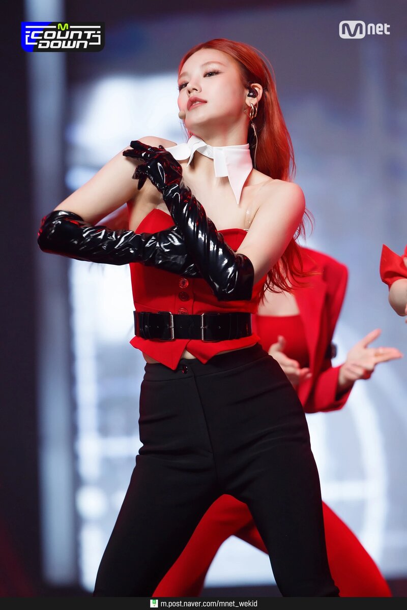 210513 ITZY 'Mafia in the morning' at M Countdown documents 10