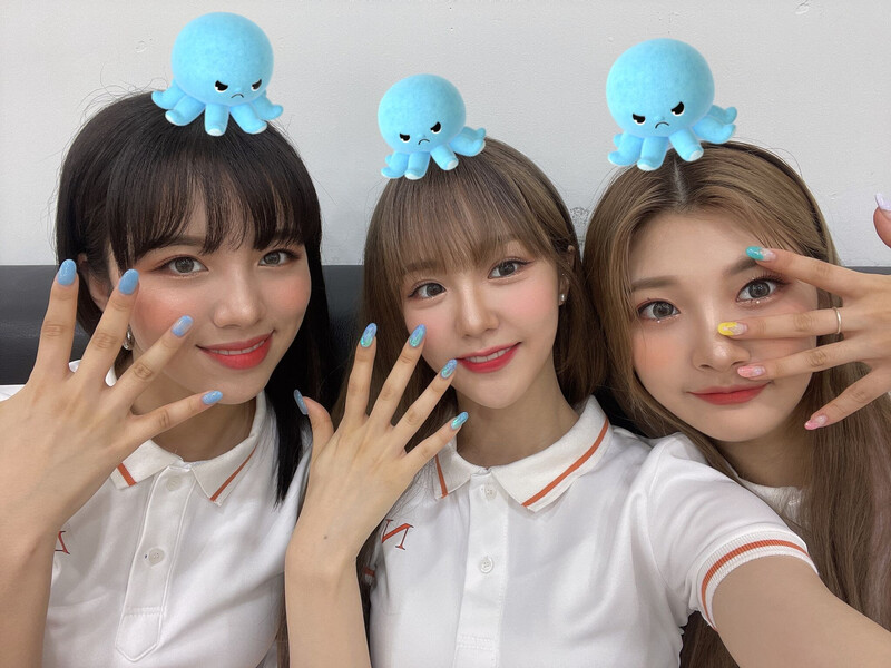 210721 WOOAH sns update - 'Pandora' promotions at Show Champion documents 18