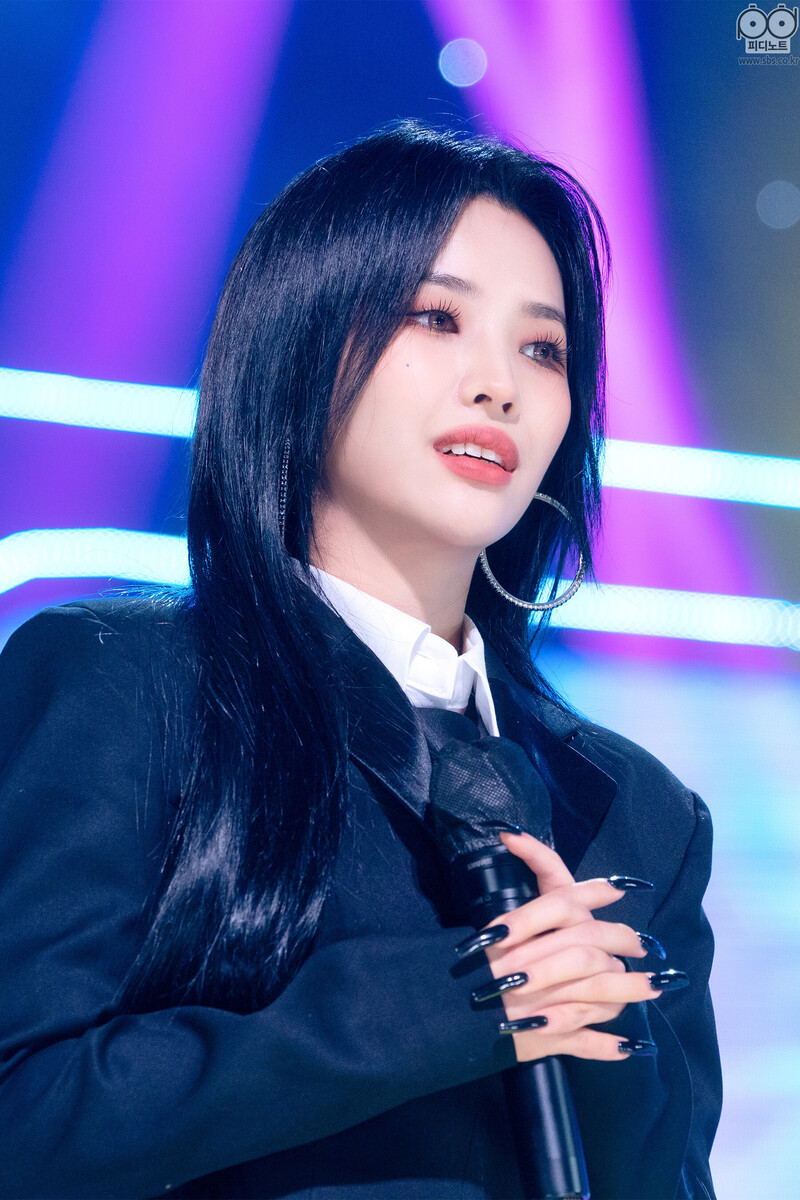 220327 (G)I-DLE at Inkigayo documents 12