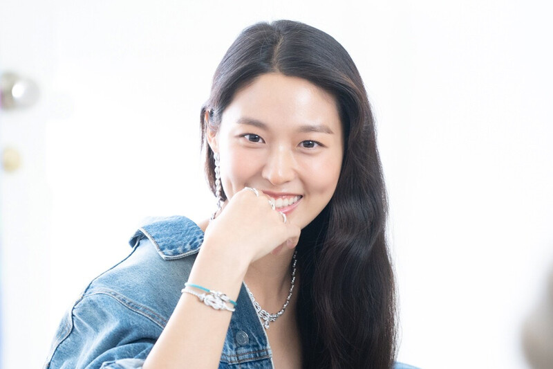 220602 FNC Naver - AOA Seolhyun - Allure Magazine Photoshoot Behind documents 17