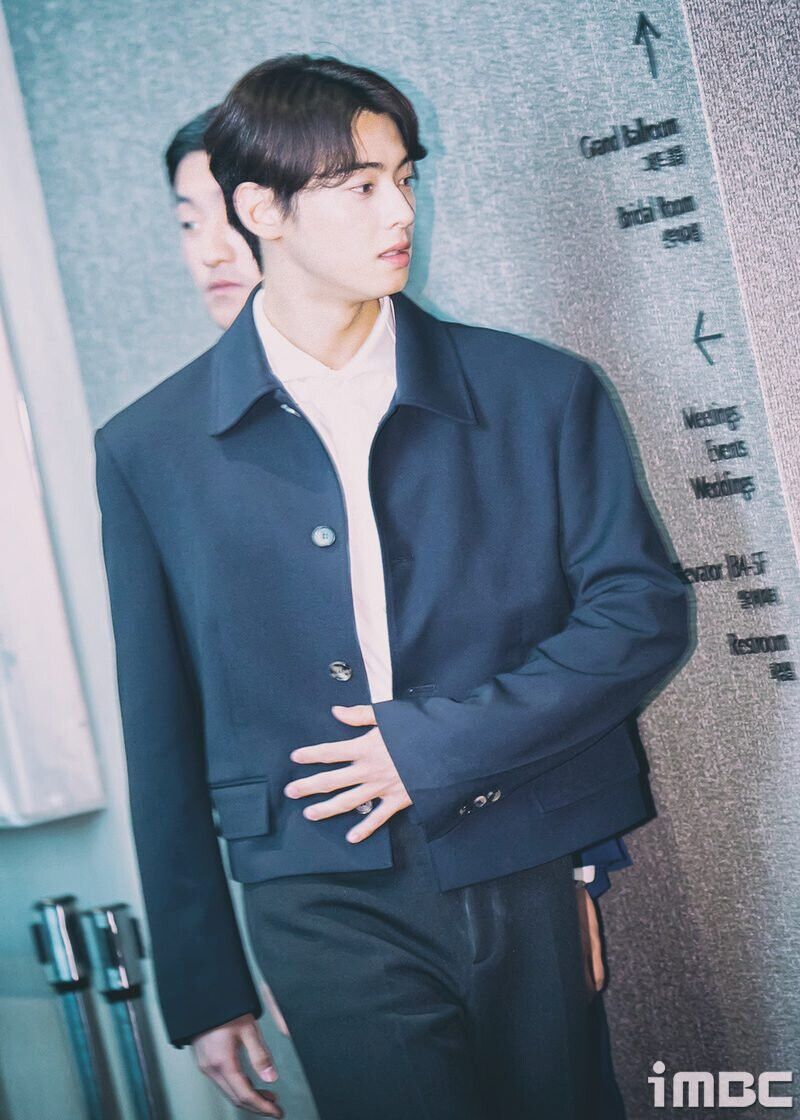 CHA EUNWOO 차은우 TRENDS on X: 📢TWITTER PARTY NOTICE‼️ RE: Cha EunWoo at the  Chaumet dinner gala 📆 06/08 (06/07 Paris) ⏰ 3am KST / 8pm CEST ❎Please  don't use the tags