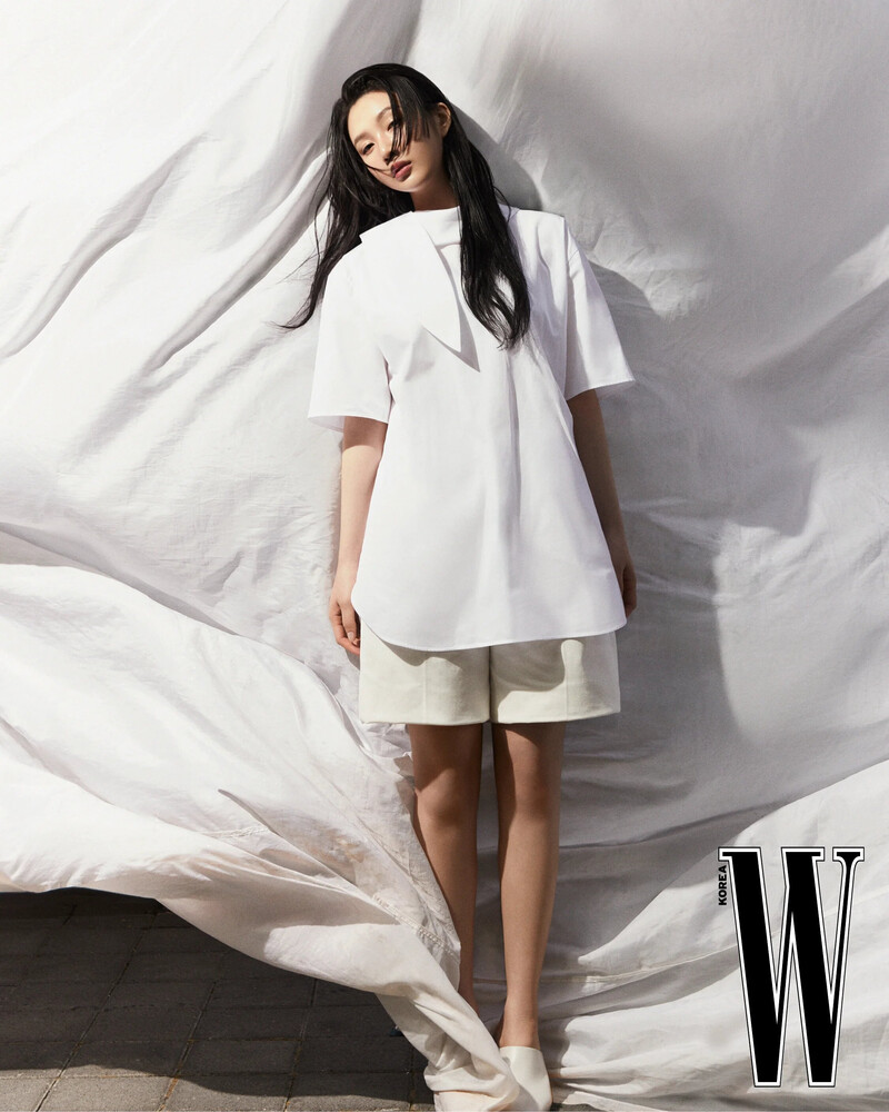 Joy x Tod's for W Korea June 2024 Digital Issue documents 4