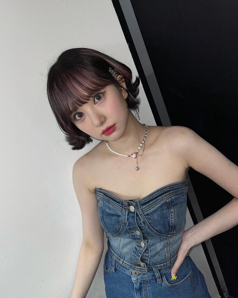 220706 VIVIZ Eunha Instagram Update documents 3