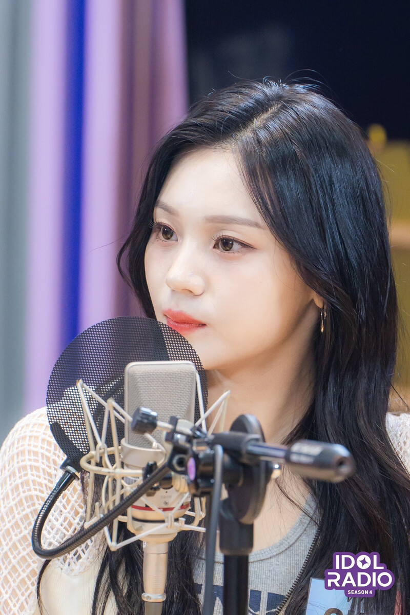 241112 Idol Radio Twitter Update - VIVIZ - Ep. 73 Stills documents 11