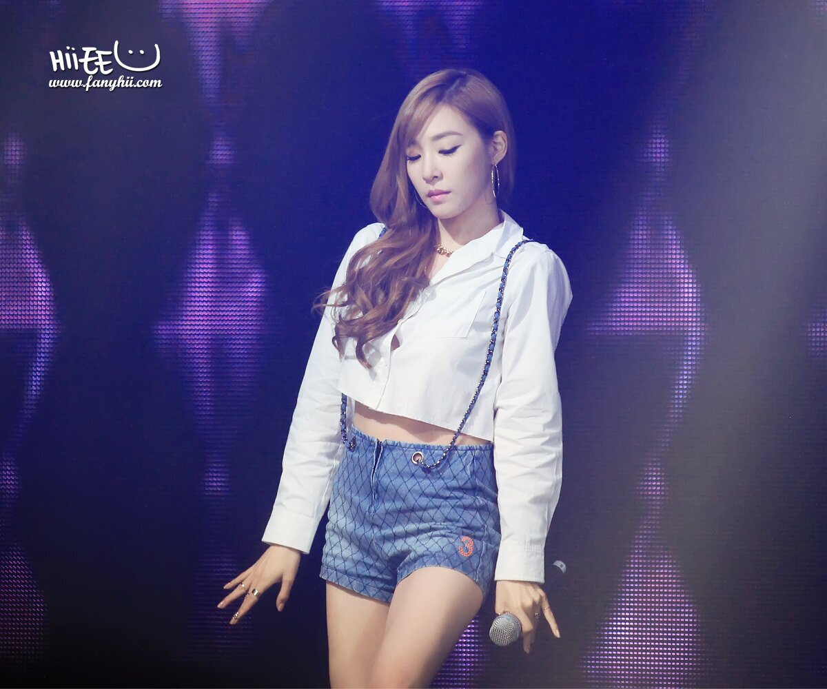 141007 Girls' Generation Tiffany at WAPOP Concert | kpopping