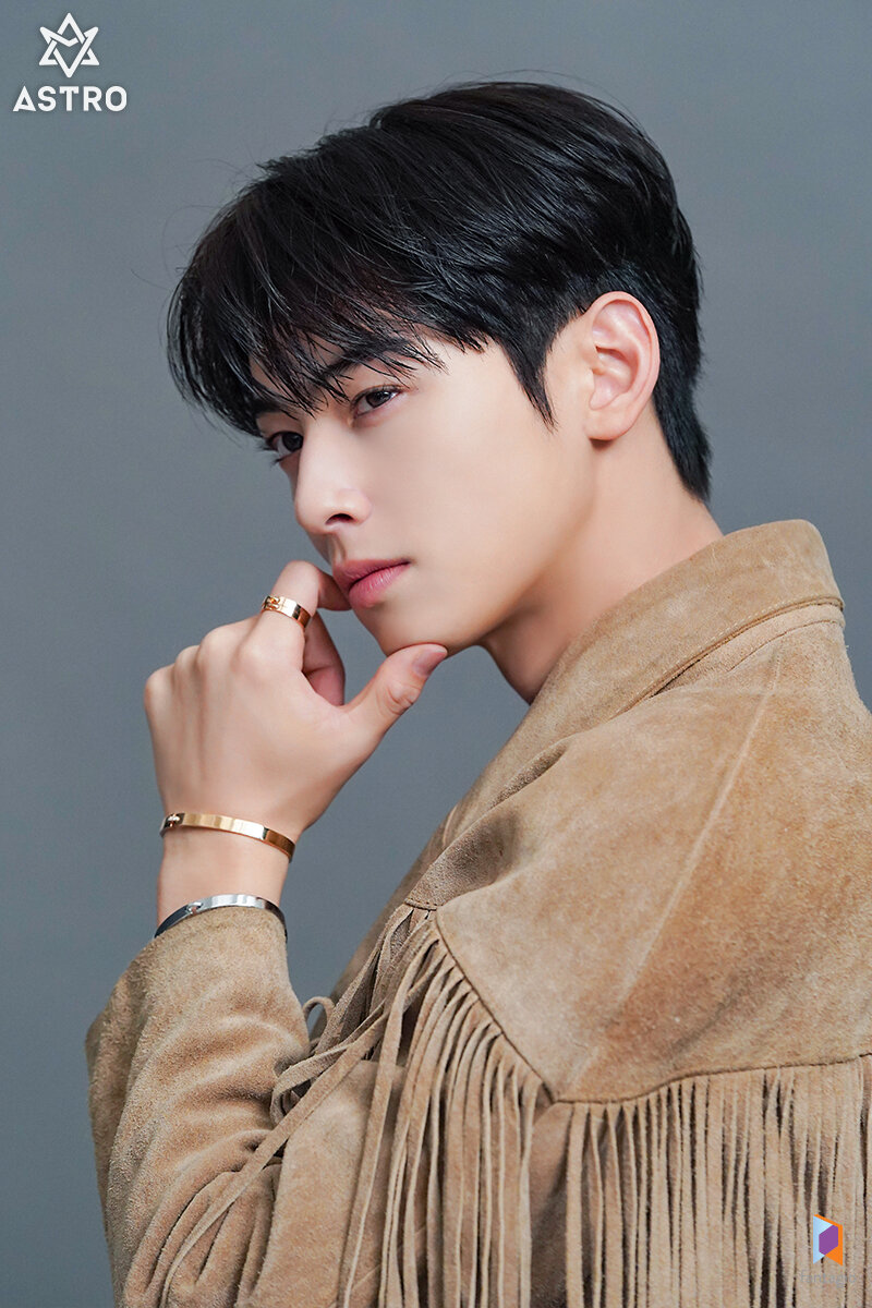Inside ASTRO's Cha Eun-woo's First Visit to 12 Vendôme with Chaumet