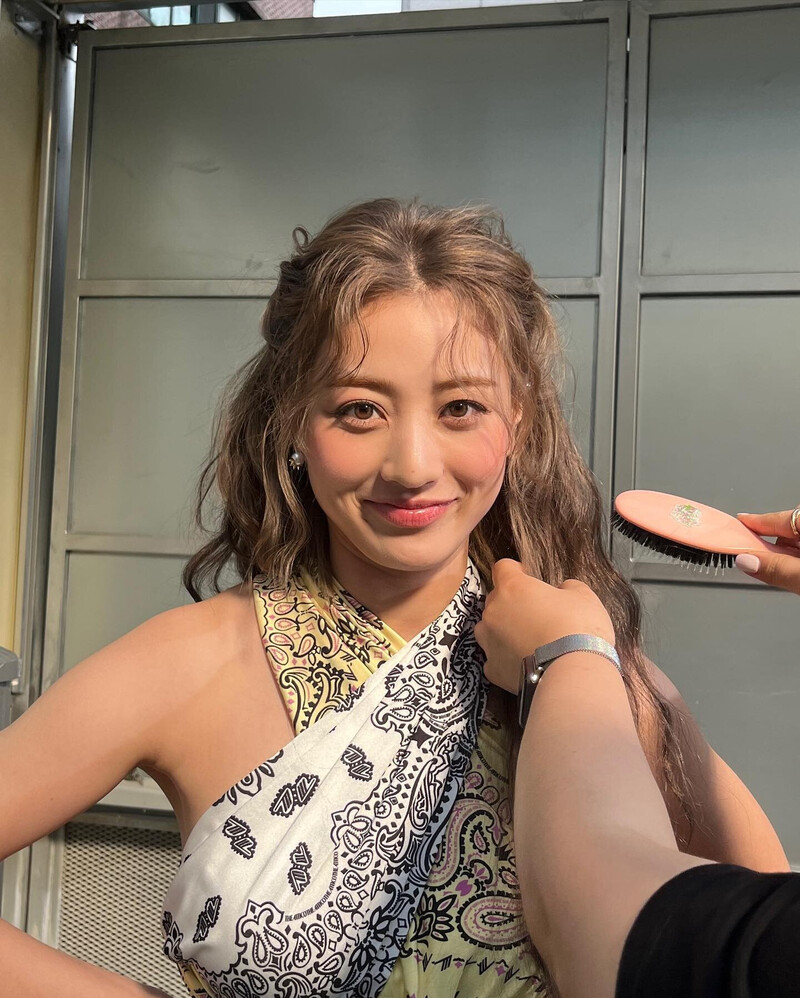 230810 - JIHYO Instagram Update documents 9