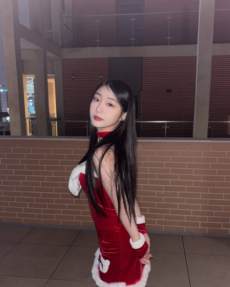 241224 - YeoJin Instagram Update documents 5