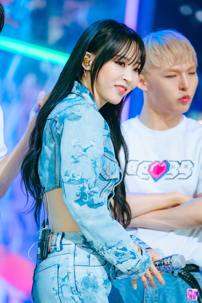 230402 MAMAMOO+ - 'Chico malo' + 'GGBB' at Inkigayo documents 3