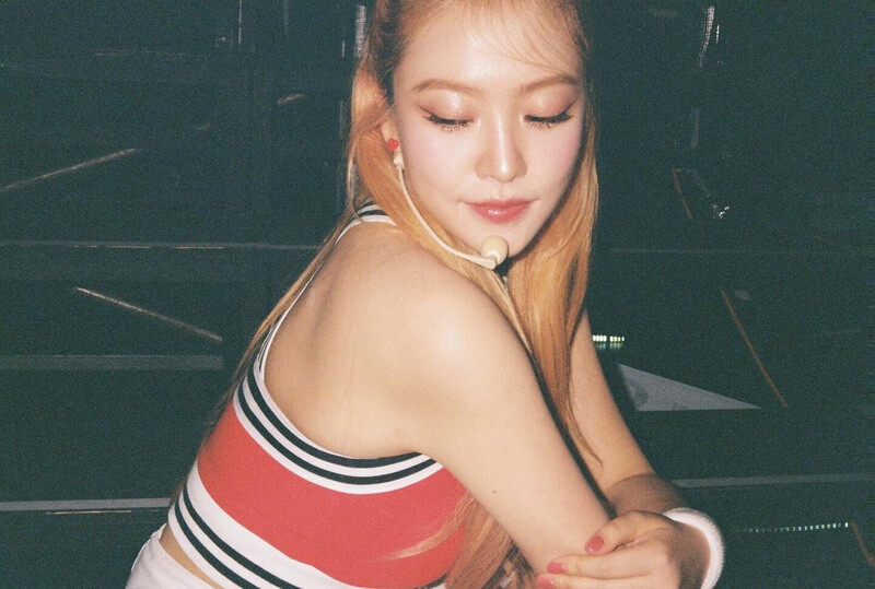 240806 - YERI Instagram Update with RED VELVET documents 8