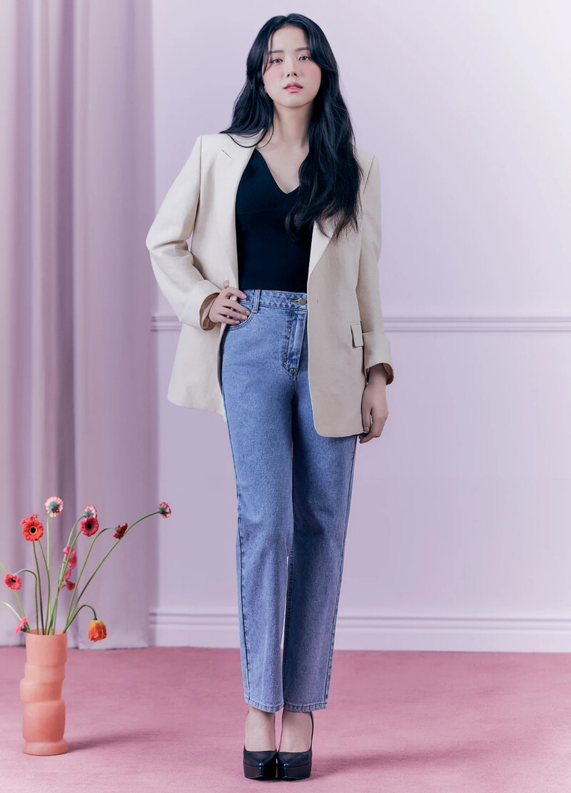 BLACKPINK's Jisoo for 'it MICHAA' 2021 Spring Campaign documents 1