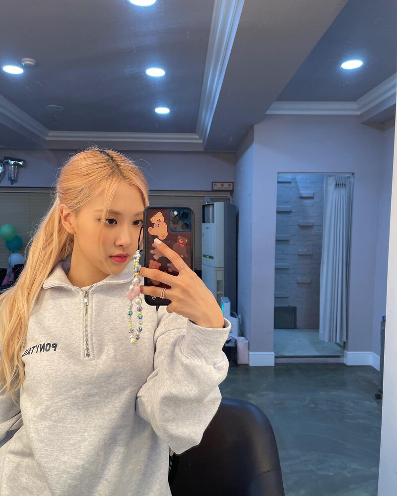 210812 BLACKPINK Rosé Instagram Update documents 1