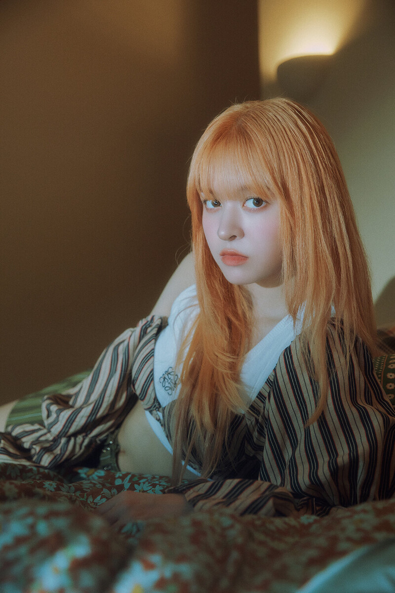 230723 JYP Naver Update - NMIXX Lily - 'A Midsummer NMIXX's Dream' M/V Behind Post & Interview documents 14