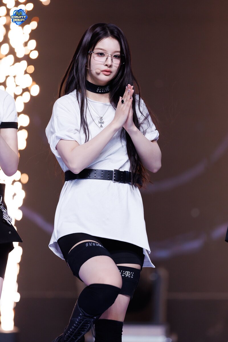 240125 NMIXX Sullyoon - 'DASH' at M Countdown documents 6