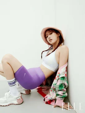 OH MY GIRL Mimi for ELLE Korea Magazine October 2021 Issue
