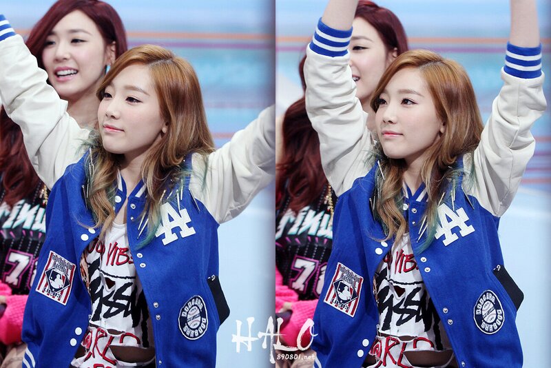 130103 Girls' Generation Taeyeon & YoonA at Mnet Wide documents 4