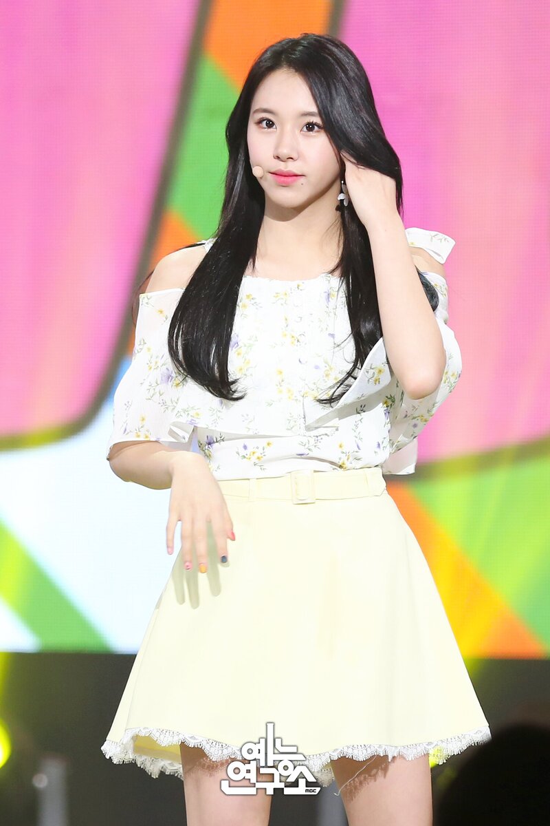 180421 TWICE Chaeyoung - 'What is Love?' at Music Core documents 1