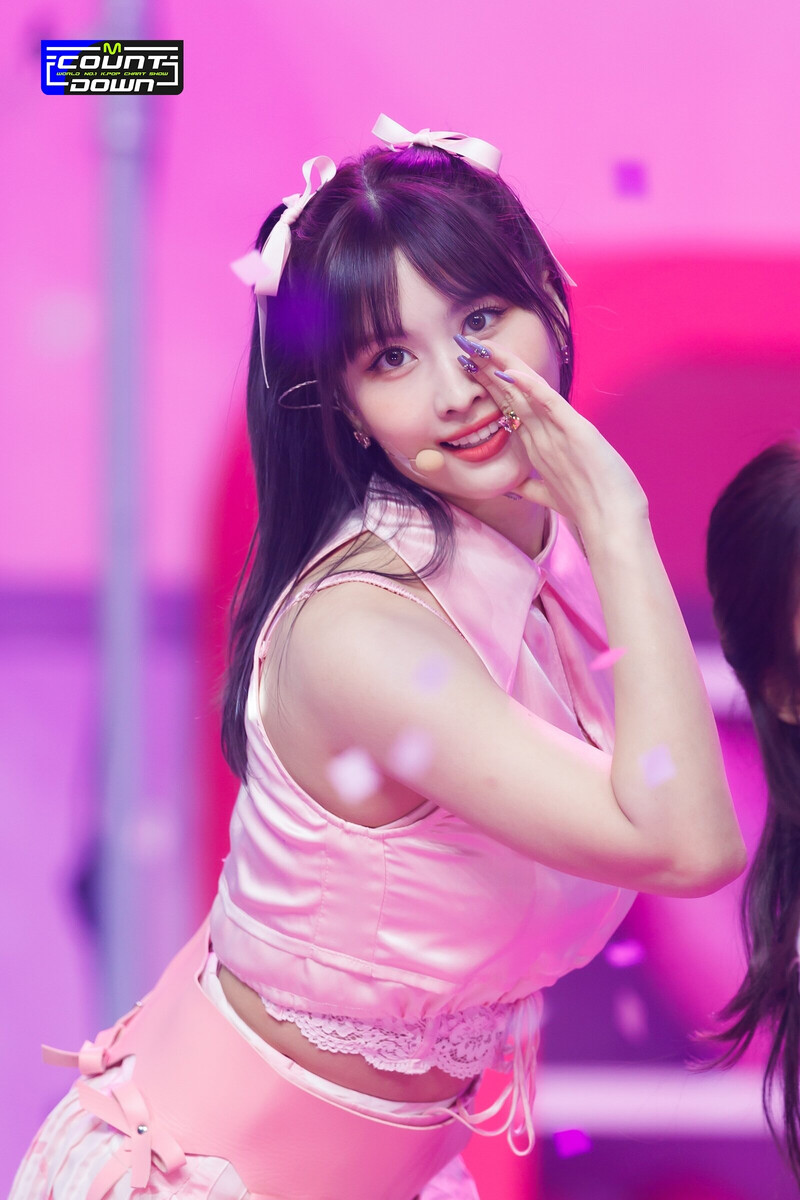 220901 TWICE Momo 'Talk that Talk' at M Countdown documents 8