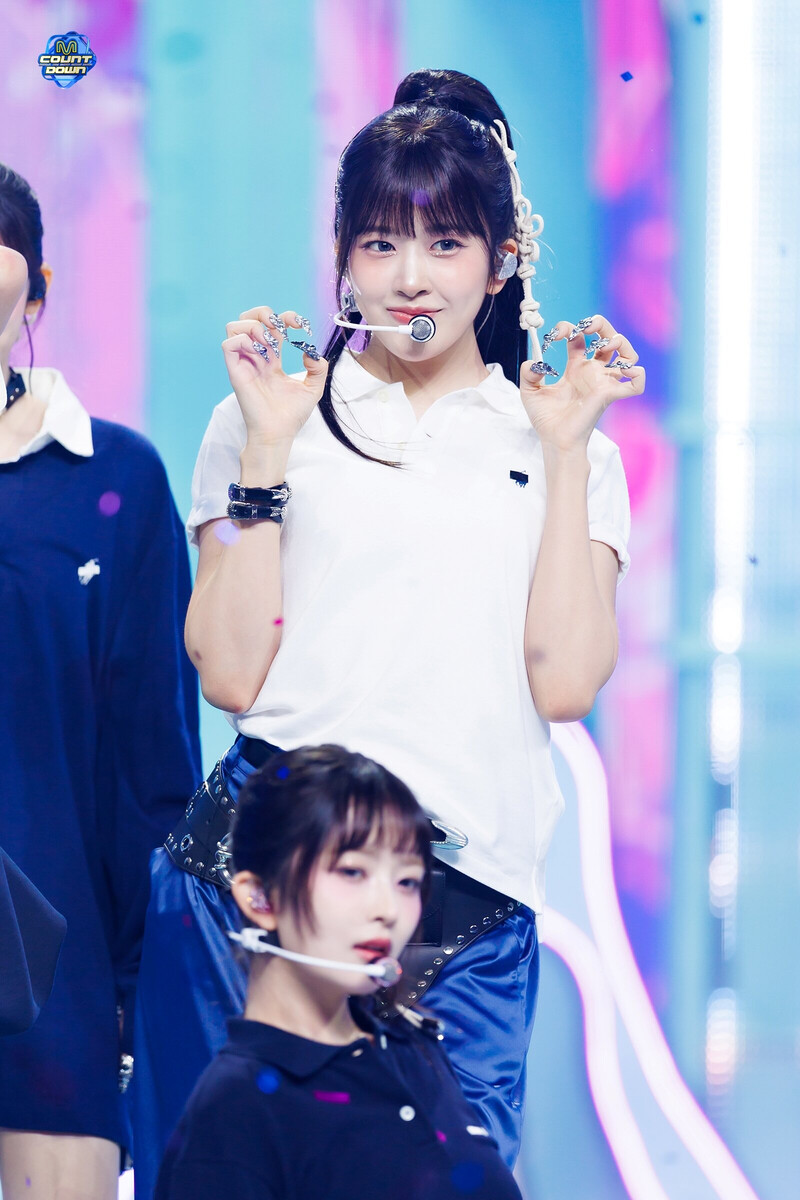 240502 IVE Yujin - 'HEYA' at M Countdown documents 9