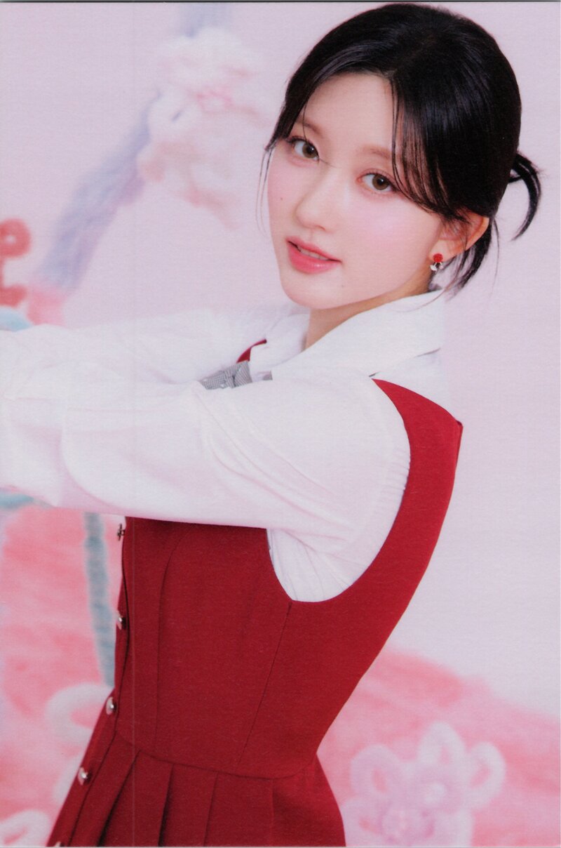 IVE 'SWITCH' PHOTOSHOOT "LOVED IVE - VERSION" - SCANS documents 5