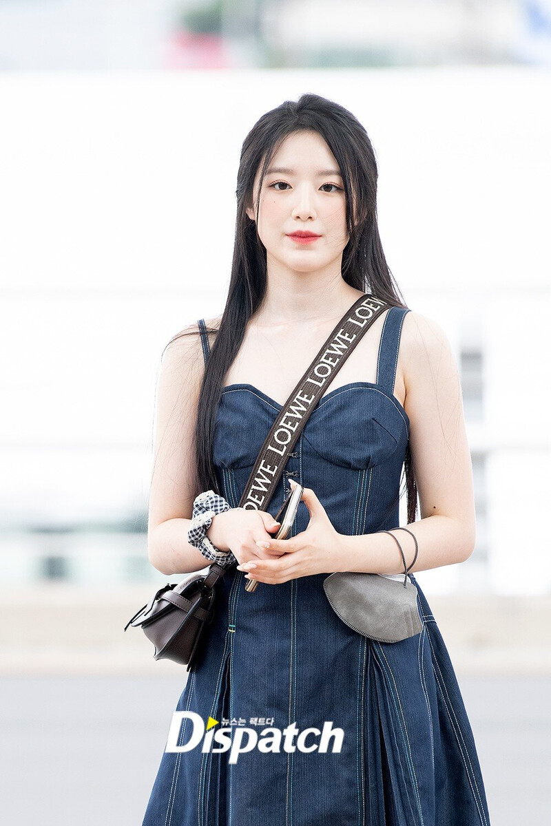 220819 (G)I-DLE Shuhua Incheon Airport Departure documents 12