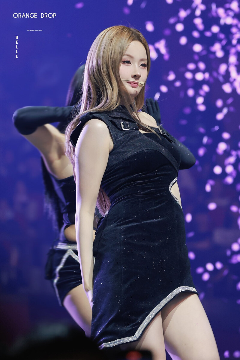 241027 KISS OF LIFE Belle - 1st World Tour 'KISS ROAD' in Seoul Day 2 documents 5