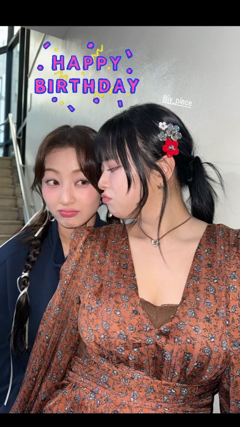 241101 - JIHYO Instagram Story Update with JEONGYEON - Happy JEONGYEON Day documents 1