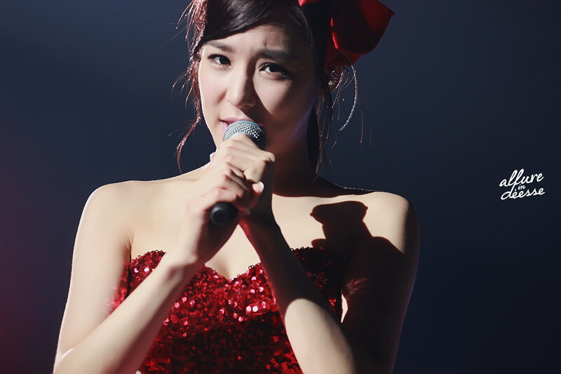 130720-130721 Girls' Generation Tiffany at Girls & Peace in Taiwan documents 8