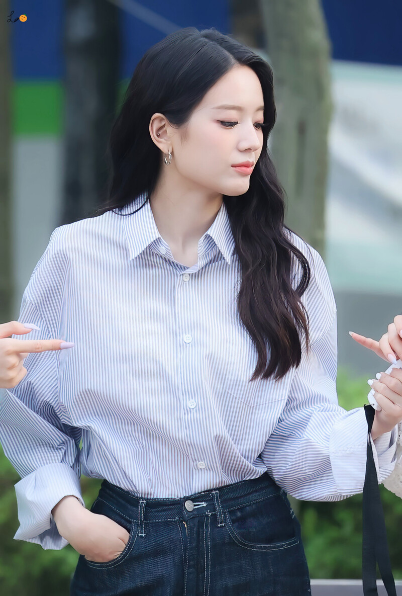 220703 fromis_9 Gyuri documents 8