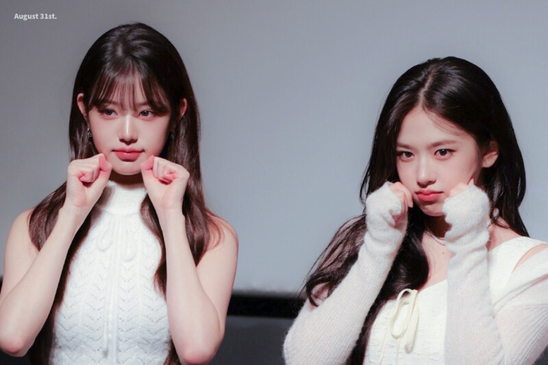 241102 IVE Yujin & Wonyoung - The First World Tour in Cinema Stage Greetings documents 3