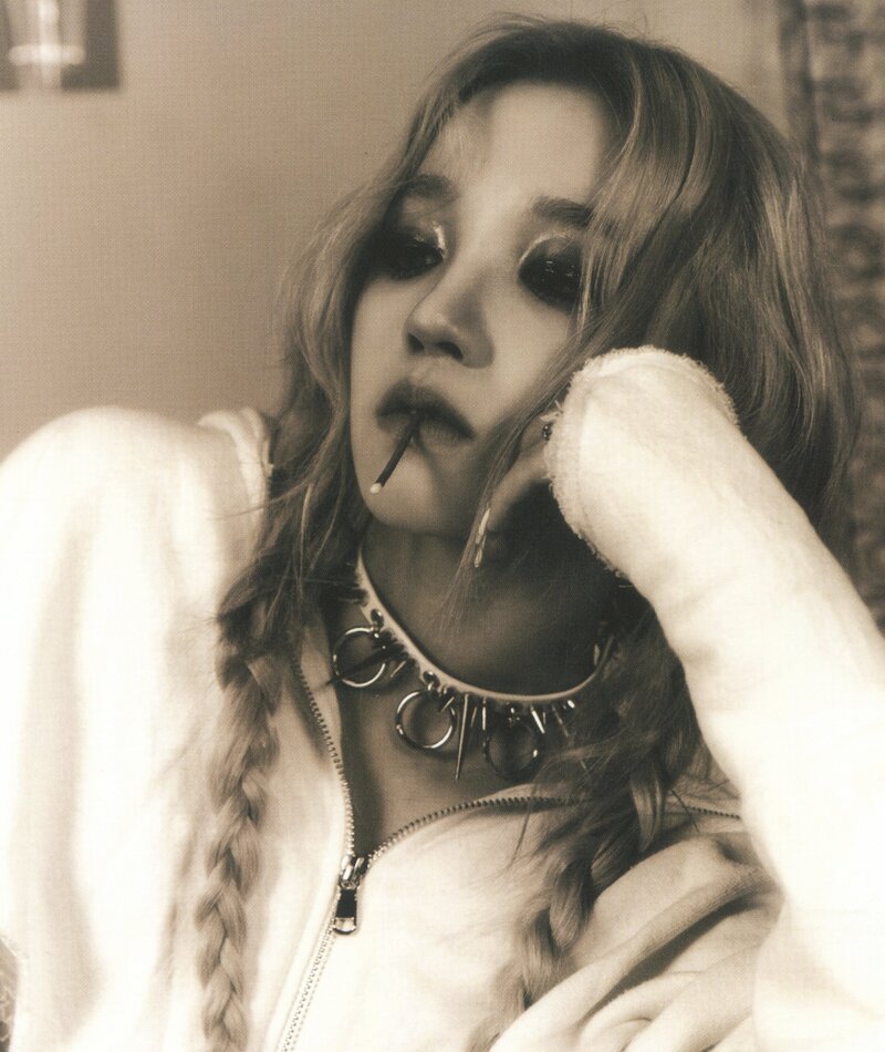 (G)I-DLE "I Never Die" Album Scans documents 9