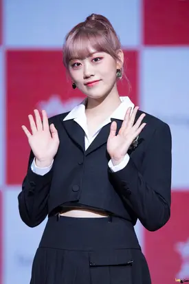 180221 Weki Meki Lua at 'LUCKY.' Showcase