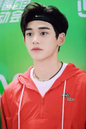 190714 | WayV's Lucas at the 'iQiyi Fan Carnival'