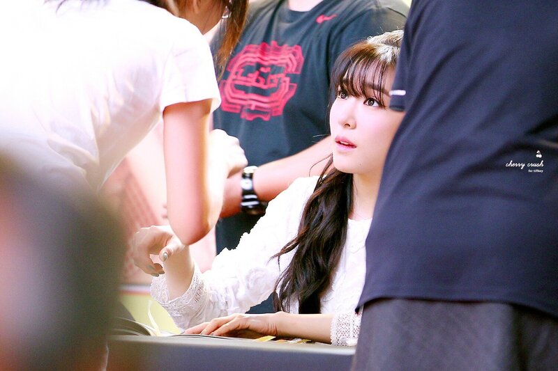 150827 Girls' Generation Tiffany at Lion Heart Daejeon Fansign documents 12