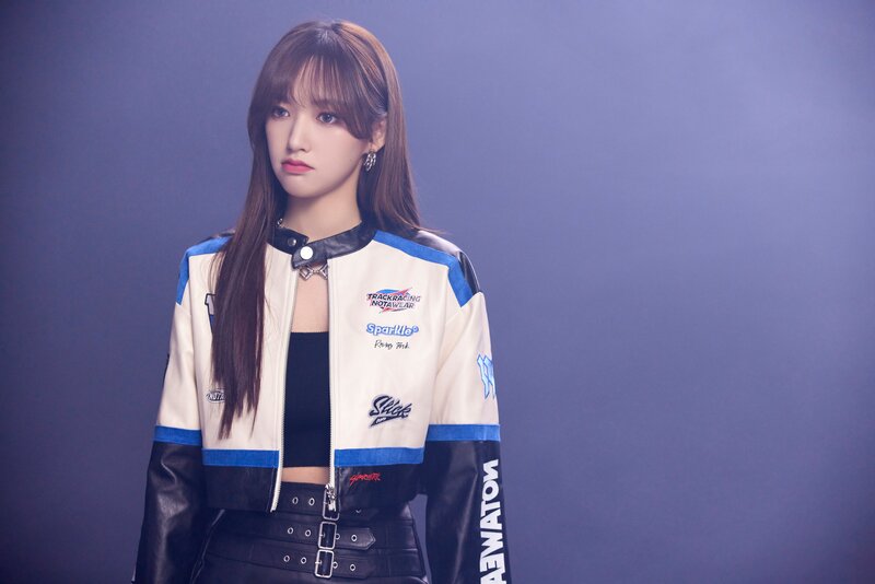 220328 Cheng Xiao Weibo Update - 'REAL ME' Photoshoot Behind documents 1