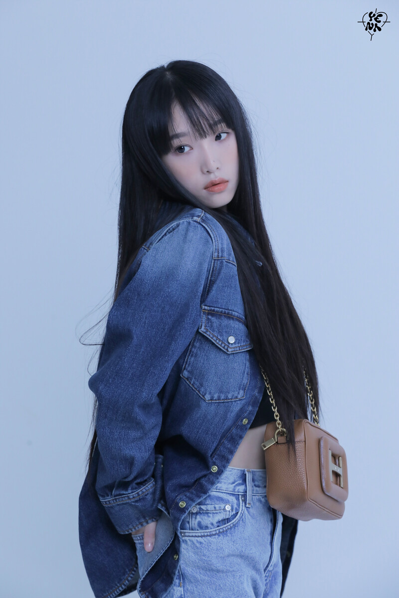 221005 Yuehua Entertainment Naver Update - YENA - Y Magazine x Hogan F/W Collection Behind documents 7