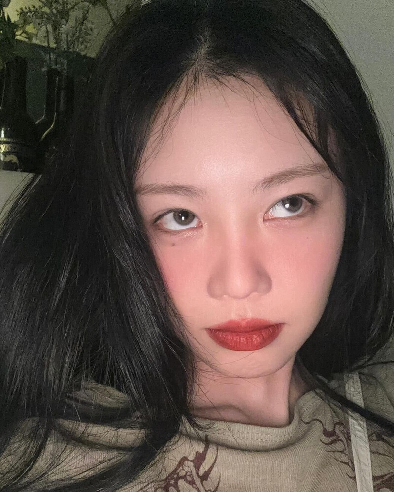 240709 SOOJIN Instagram Update documents 5