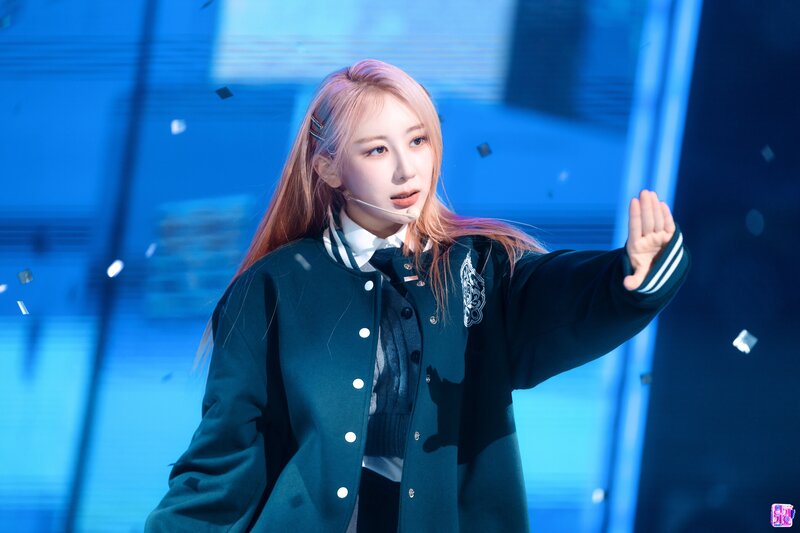 230416 LEE CHAE YEON - 'KNOCK' at Inkigayo documents 7