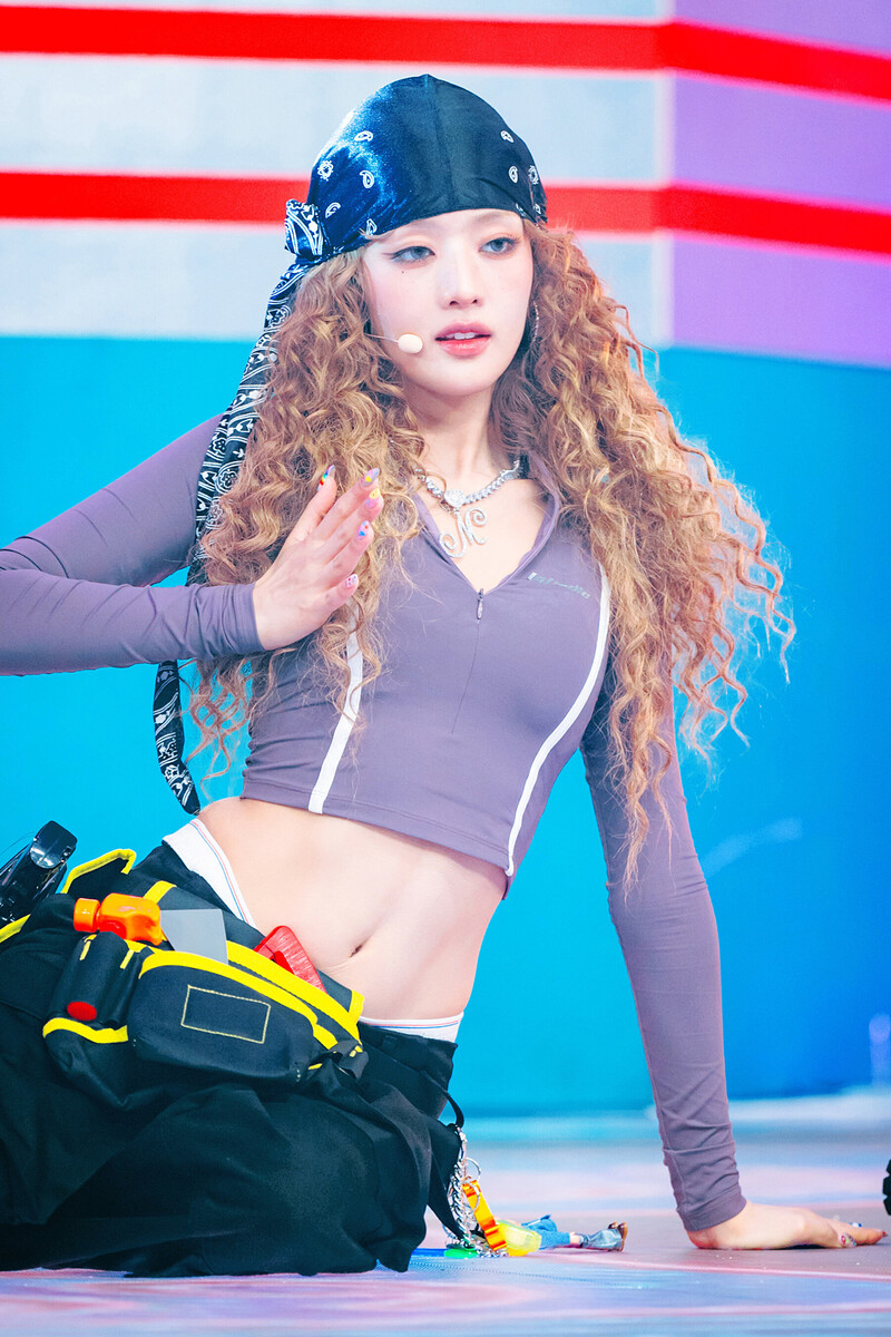 240714 (G)I-DLE Minnie - ‘Klaxon’ at Inkigayo documents 2