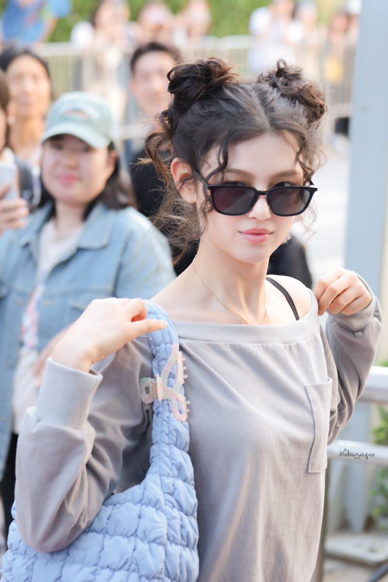 240614 New Jeans Danielle - Music Bank Commute documents 3