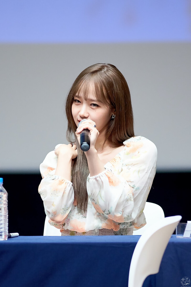 190824 Weki Meki Yoojung at 'WEEK END LOL' Hongdae Fansign documents 3