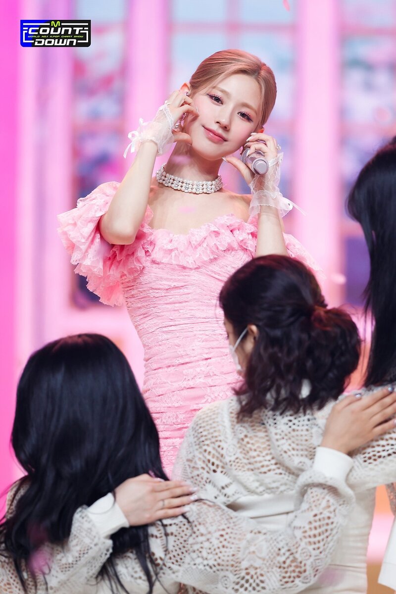 220428 Miyeon - 'Drive' at M Countdown documents 26