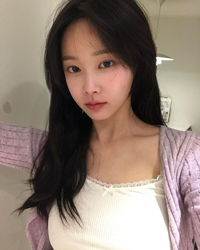 231223 Yeonwoo Instagram Update documents 3