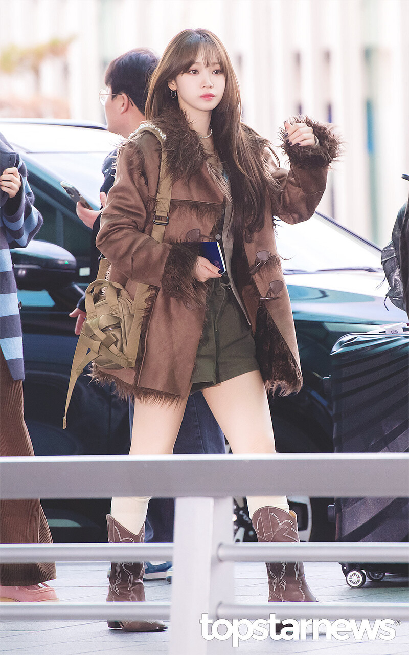 240104 LE SSERAFIM Chaewon - ICN Airport documents 2