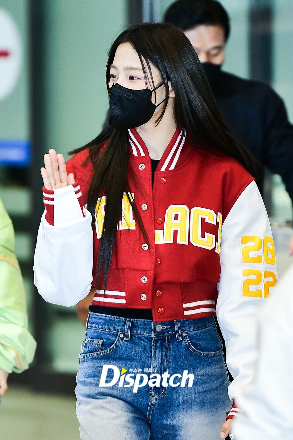 New Jeans wearing Chicago Bulls jerseys #MINJI #NewJeans #뉴진스