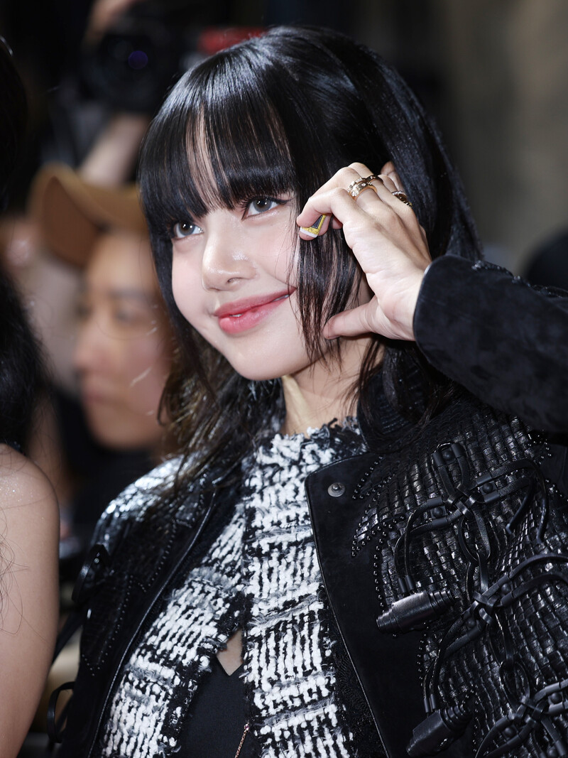 240809 Lisa - Pink Carpet Event for BLACKPINK 'BORN PINK World Tour in Cinema' documents 1