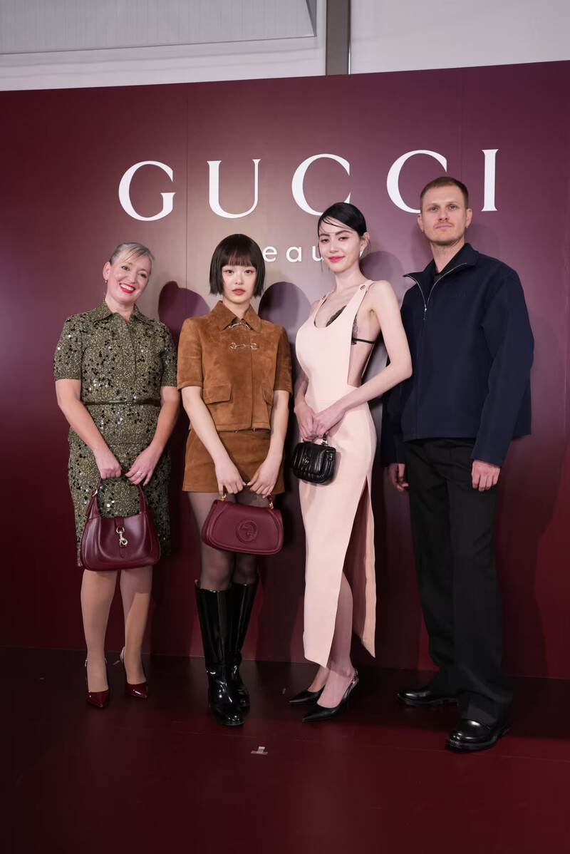 241120 HANNI at the Gucci Beauty Event in Japan documents 14