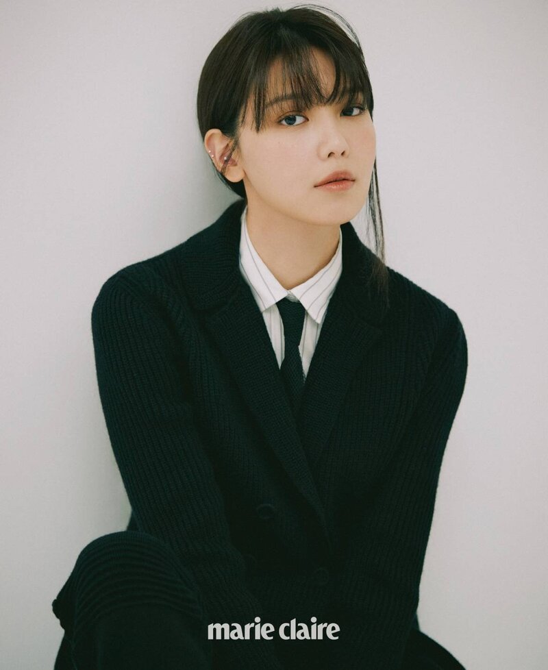 CHOI SOOYOUNG for MARIE CLARIE Korea January Issue 2021 documents 4
