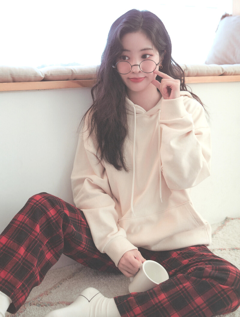 Yes, I am Dahyun Photobook (Scans) documents 6