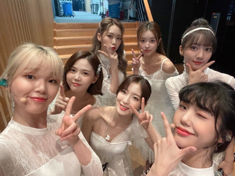 210627 OH MY GIRL SNS Update documents 2